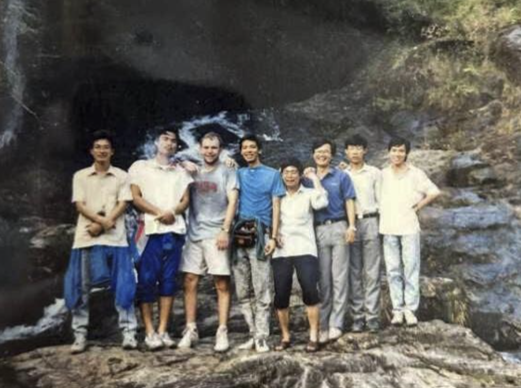 After Waltz was announced as the Democratic vice presidential candidate, a retired Foshan No. 1 Middle School teacher shared a photo in a chat group of Walz traveling with his colleagues when he was a teacher in Foshan. Photo: Courtesy of the interviewee.